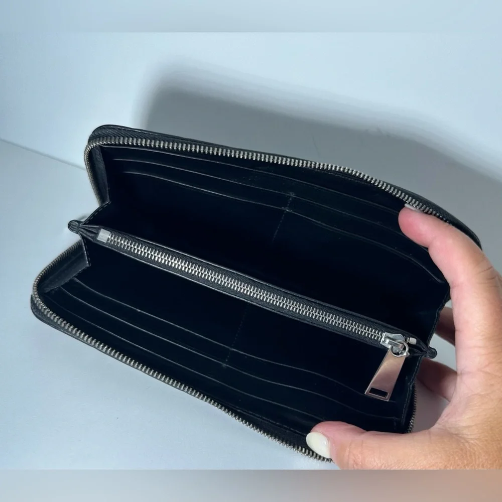 Bottega Zippy Wallet - Black